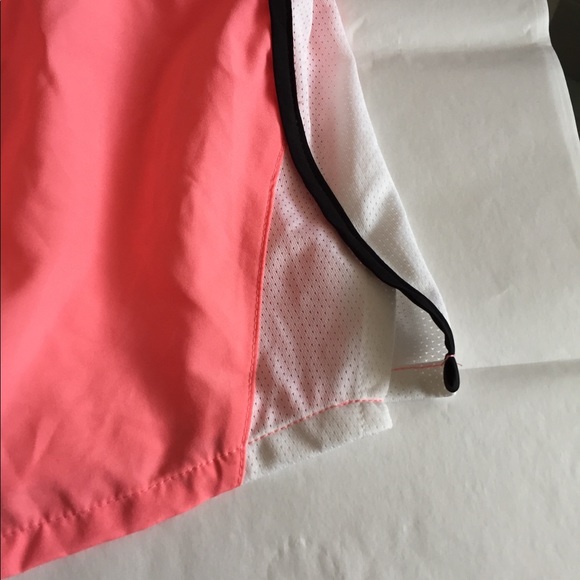 Nike girls shorts Large - Picture 8 of 9